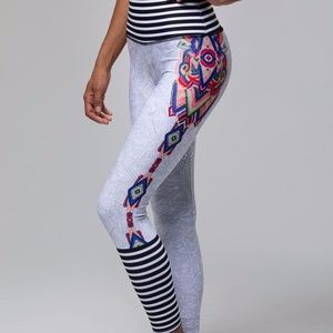 NWT Onzie High Waisted Midi Legging